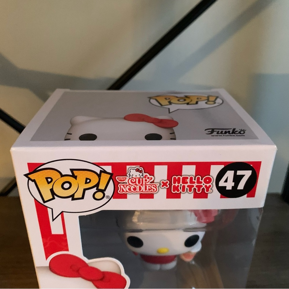 Hello Kitty Funko Pop Cup of Noodles #47 Game Stop Exclusive - Picture 3 of 12